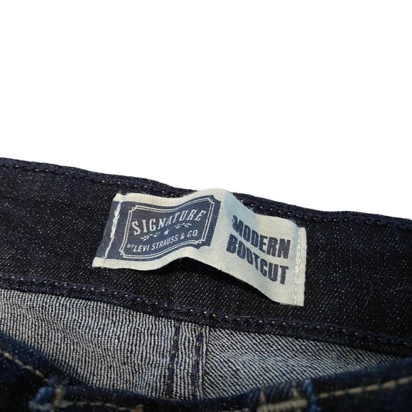 Signature Levi Stauss Jeans Dark Wash Modern Bootcut  4M Cotton Blend EUC 28x31 - Picture 4 of 10
